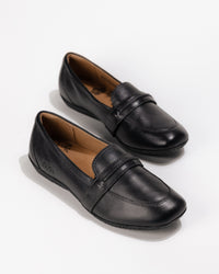 Slight overhead front view of the classic Women’s Taos Gabby Loafer – Soft Leather Slip-On in Black