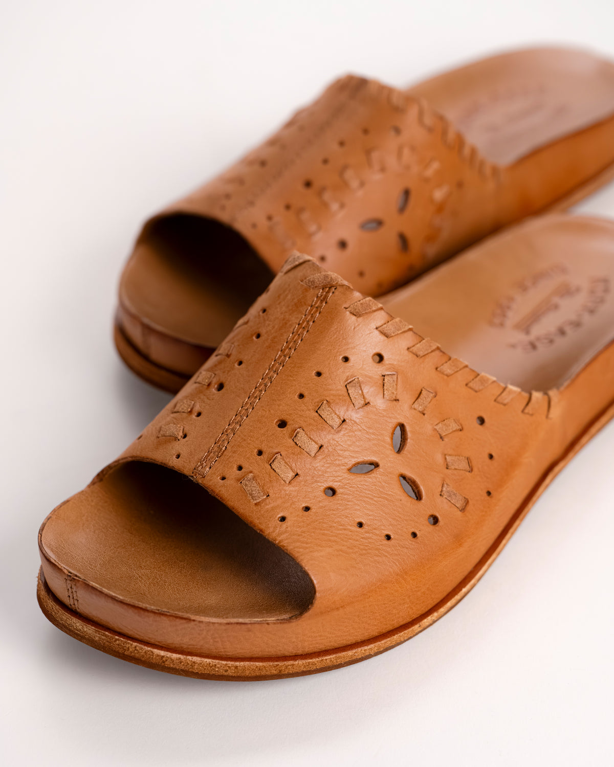 TUTSI WOVEN SLIDE - TAN - LEATHER