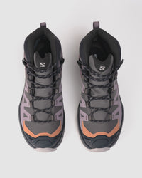 Top-down view of Salomon women’s X Ultra 360 boot with GORE-TEX upper