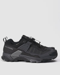 Men's Salomon X ULTRA 5 GTX trail and hiking shoe in Black on a light background