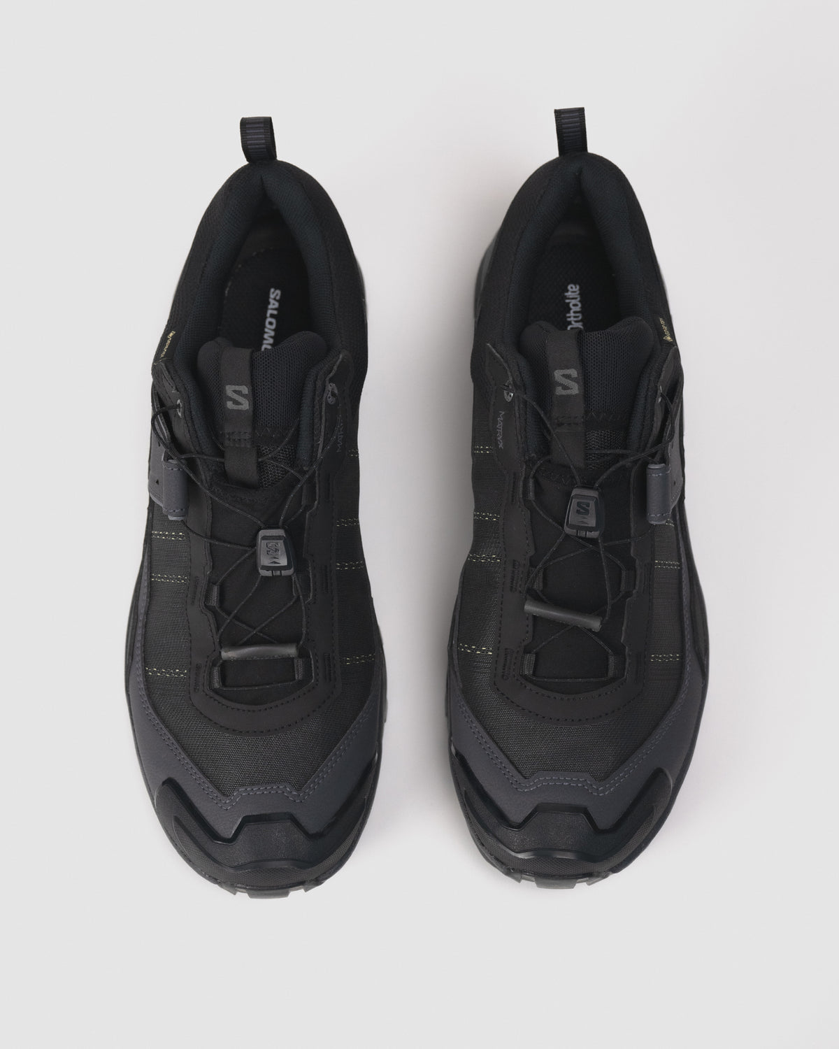 Top view of Salomon X ULTRA 5 showing lace garage and padded collar in Black colorway