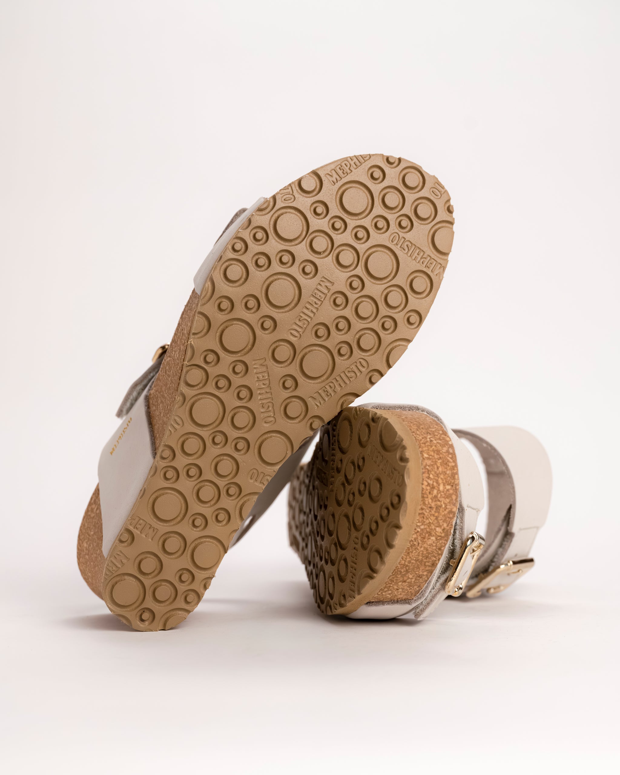 Mephisto Lissandra Platform Wedge Sandal in Fog Nubuck – Plaza