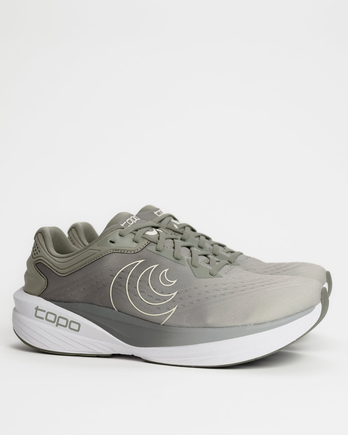 Men’s Topo Phantom 4 Cushioned Running Shoe in Khaki / White