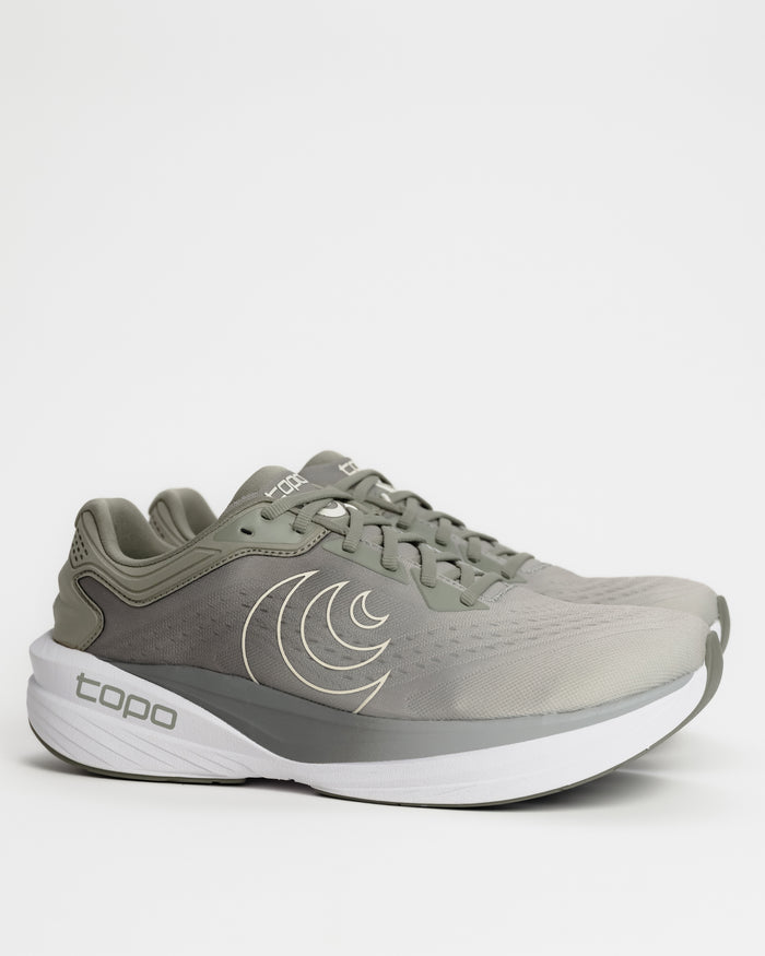 Men’s Topo Phantom 4 Cushioned Running Shoe in Khaki / White