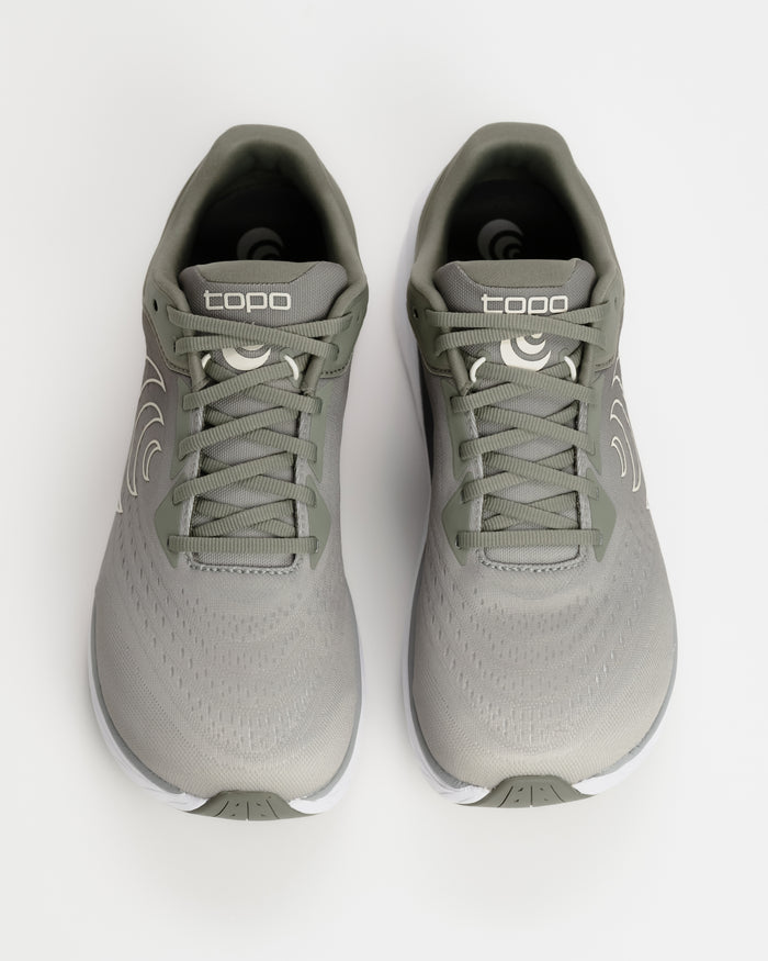Men’s Topo Phantom 4 Cushioned Running Shoe in Khaki / White