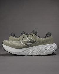 Men's New Balance Fresh Foam X 880v15 Road-Running Shoes in Light Green