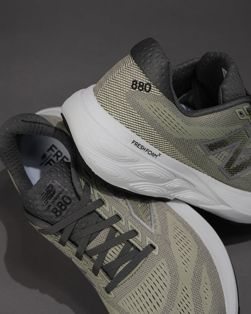 Men's New Balance Fresh Foam X 880v15 Road-Running Shoes in Light Green