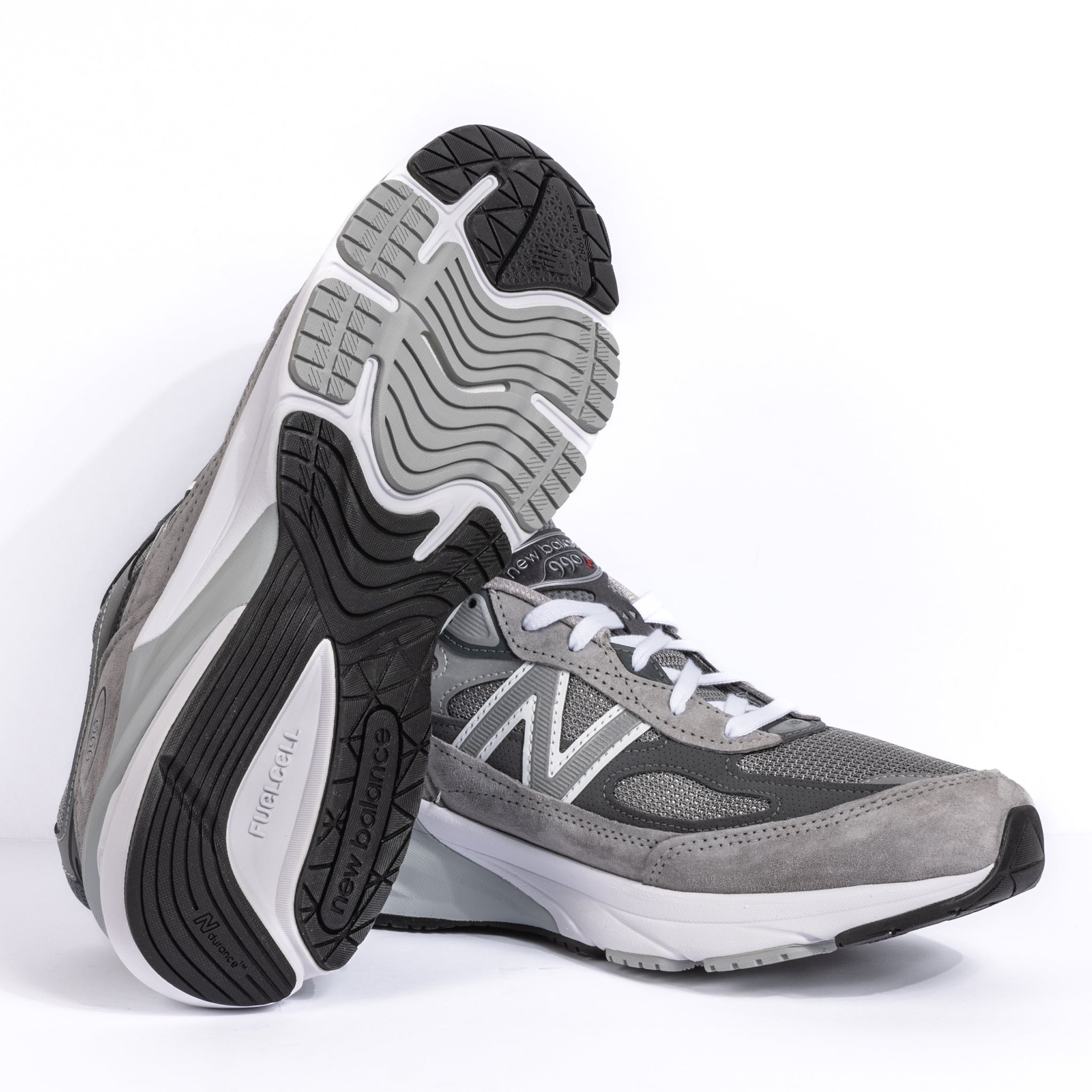 THE 990 V6 New Balance/Men's - GREY - SUEDE – Plaza Shoe Store