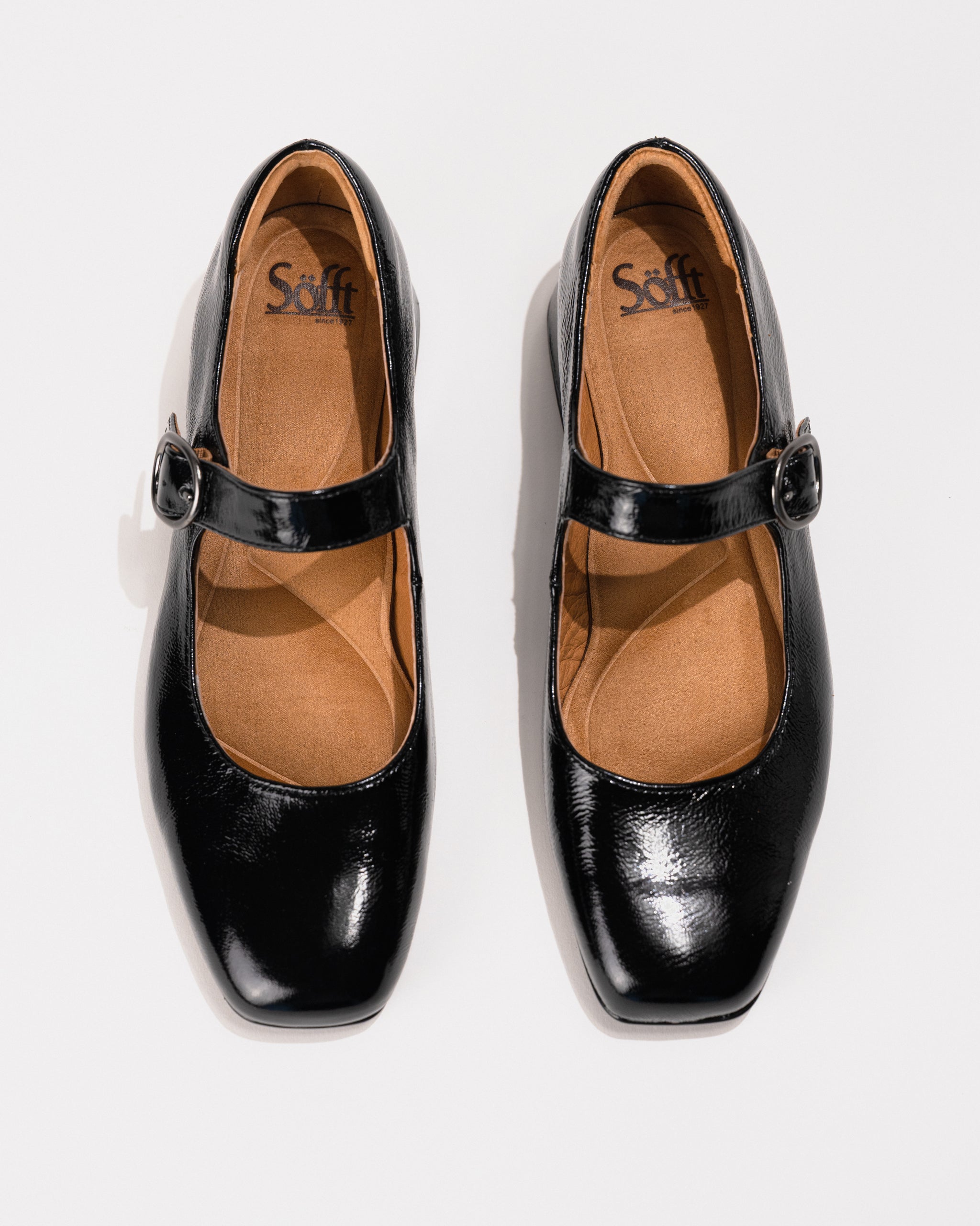 Sofft Laura Mary Jane – Black Crinkle Patent Leather – Plaza Shoe