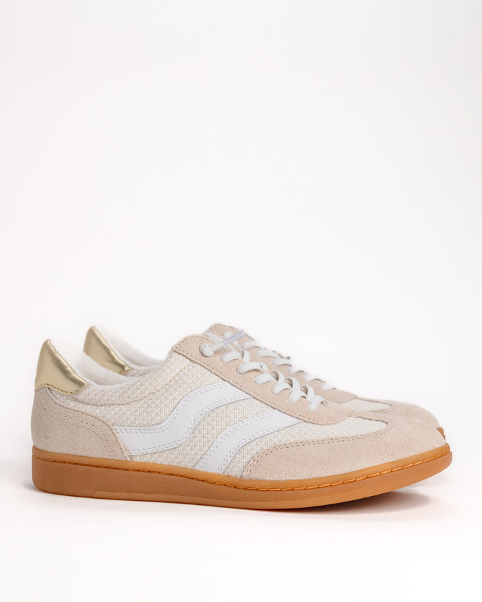 Women’s Sofft Remmi Suede Sneaker – Lightweight Retro Runner in Natural