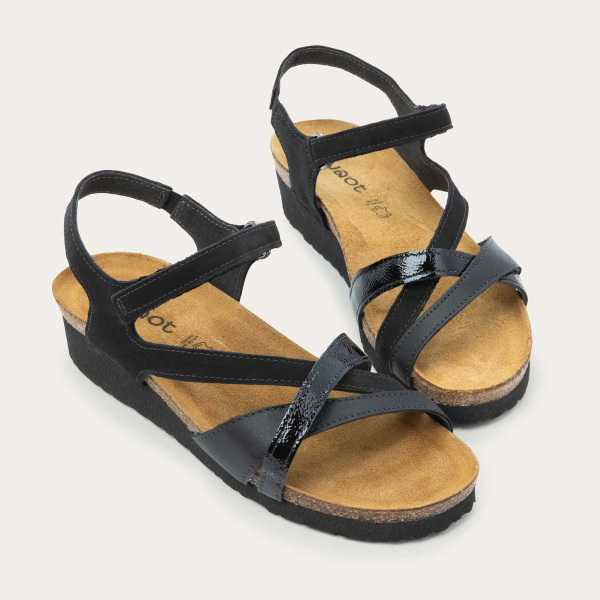 Women's Naot Sophia Sandal in Black Leather/Patent