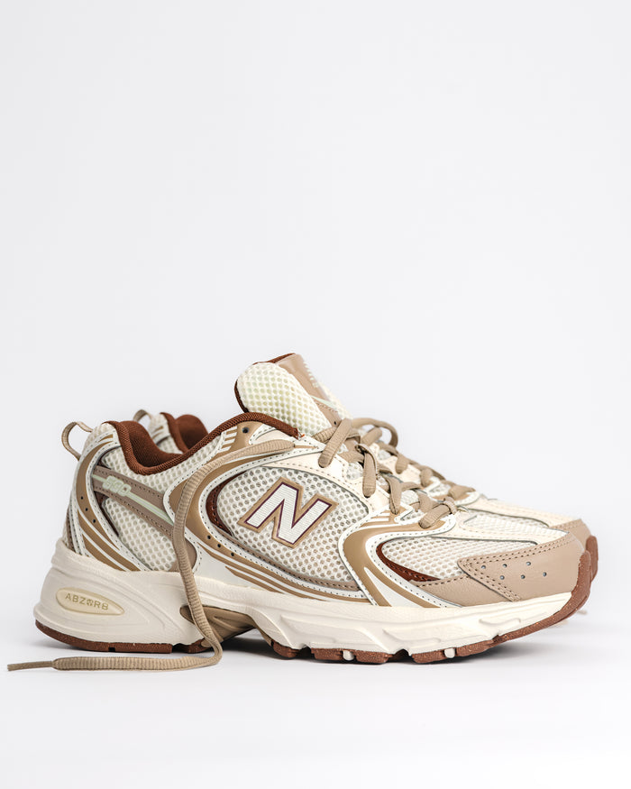 New Balance 530 v1 Sneaker in Sea Salt / Driftwood
