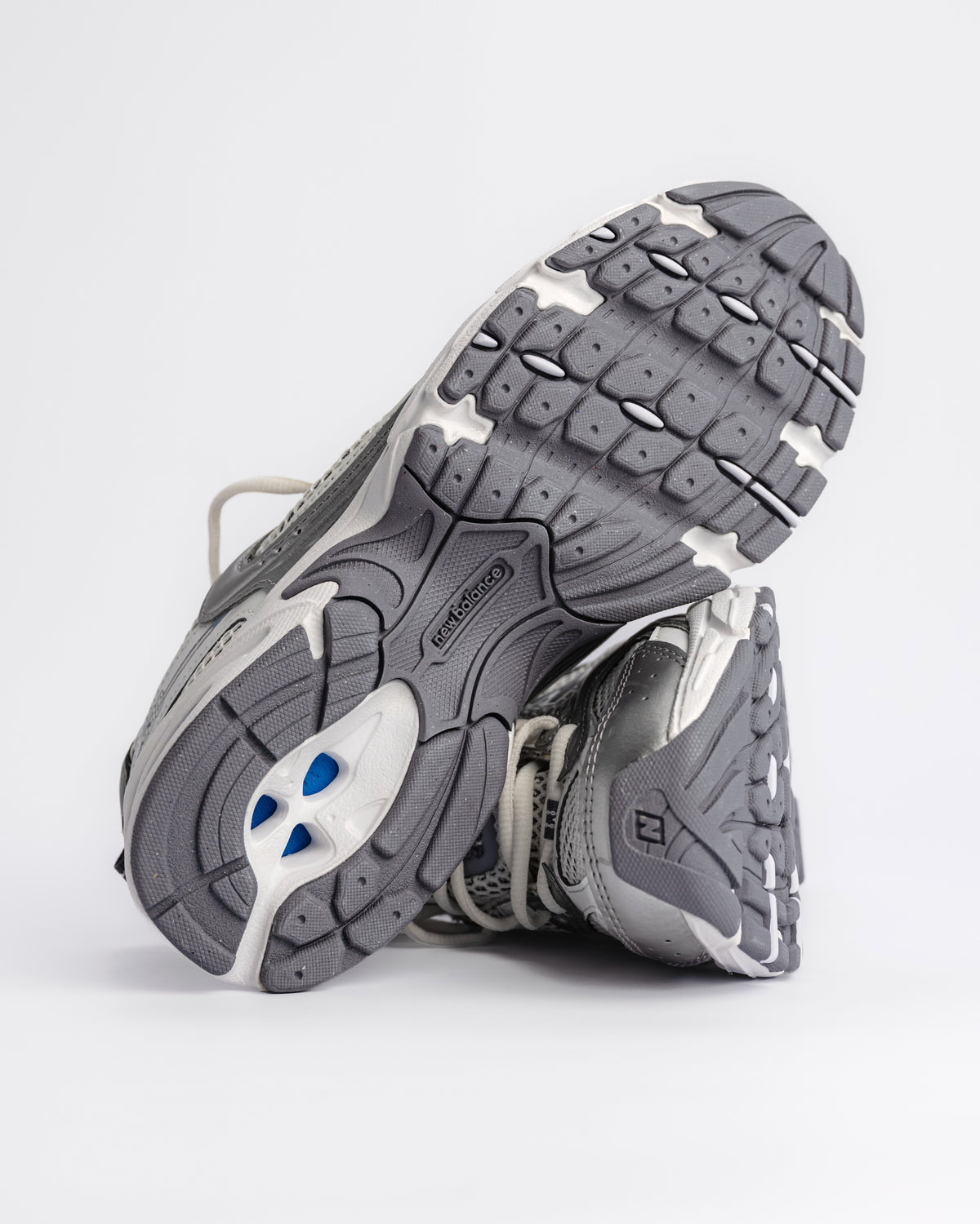 530 V1 - GREY MATTER - SUEDE/MESH