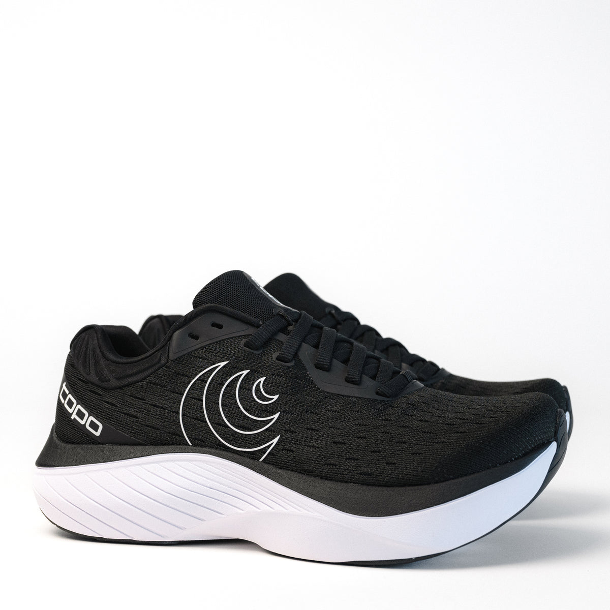 Women's Topo Athletic Atmos Road Running Shoe in Black/White, W069-BLKWHT