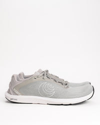 The Women's Topo ST-6 is built for the runner who prefers a "less is more" approach. It’s the most minimalist model in Topo’s road lineup, sitting on a low-profile 14mm platform with absolutely zero drop from heel to toe. This design is all about promoting a natural, grounded gait while providing just enough ZipFoam™ cushioning to take the sting out of the pavement. If you’re looking for a shoe that lets your foot move exactly how it was meant to, this is a top contender.