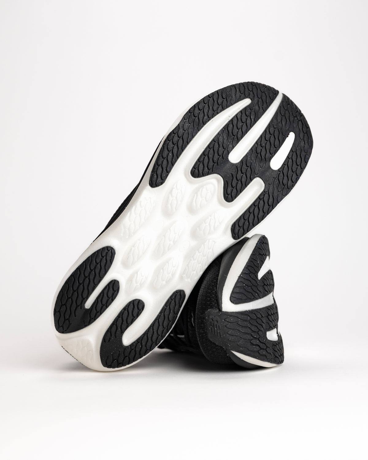 W-1080 V15 - BLACK - MESH