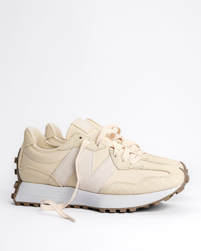 Iconic New Balance 327 V1 Sneaker in Linen / Angora - W327SUA
Tan