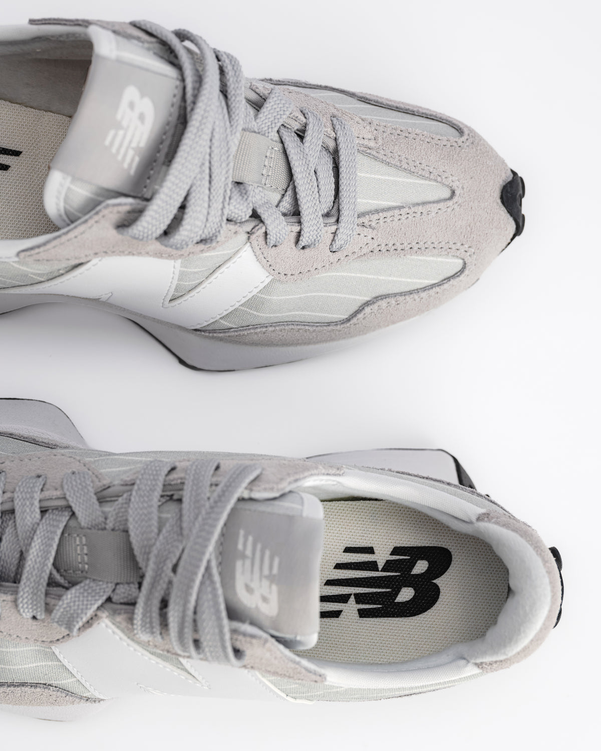 Iconic New Balance 327 V1 Sneaker in Raincloud / White - Gray W327TWA
