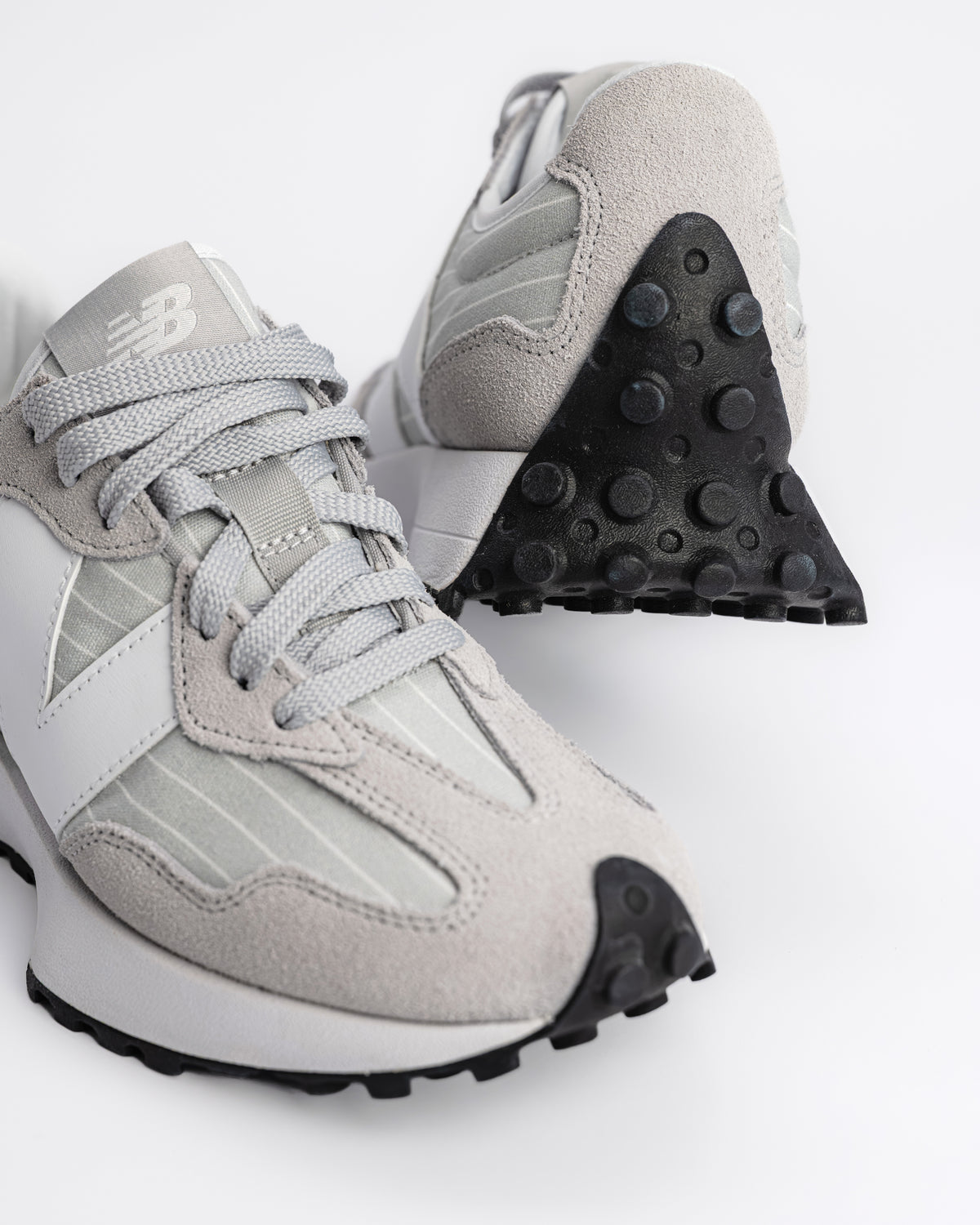 327 V1 - RAINCLOUD/WHITE - SUEDE