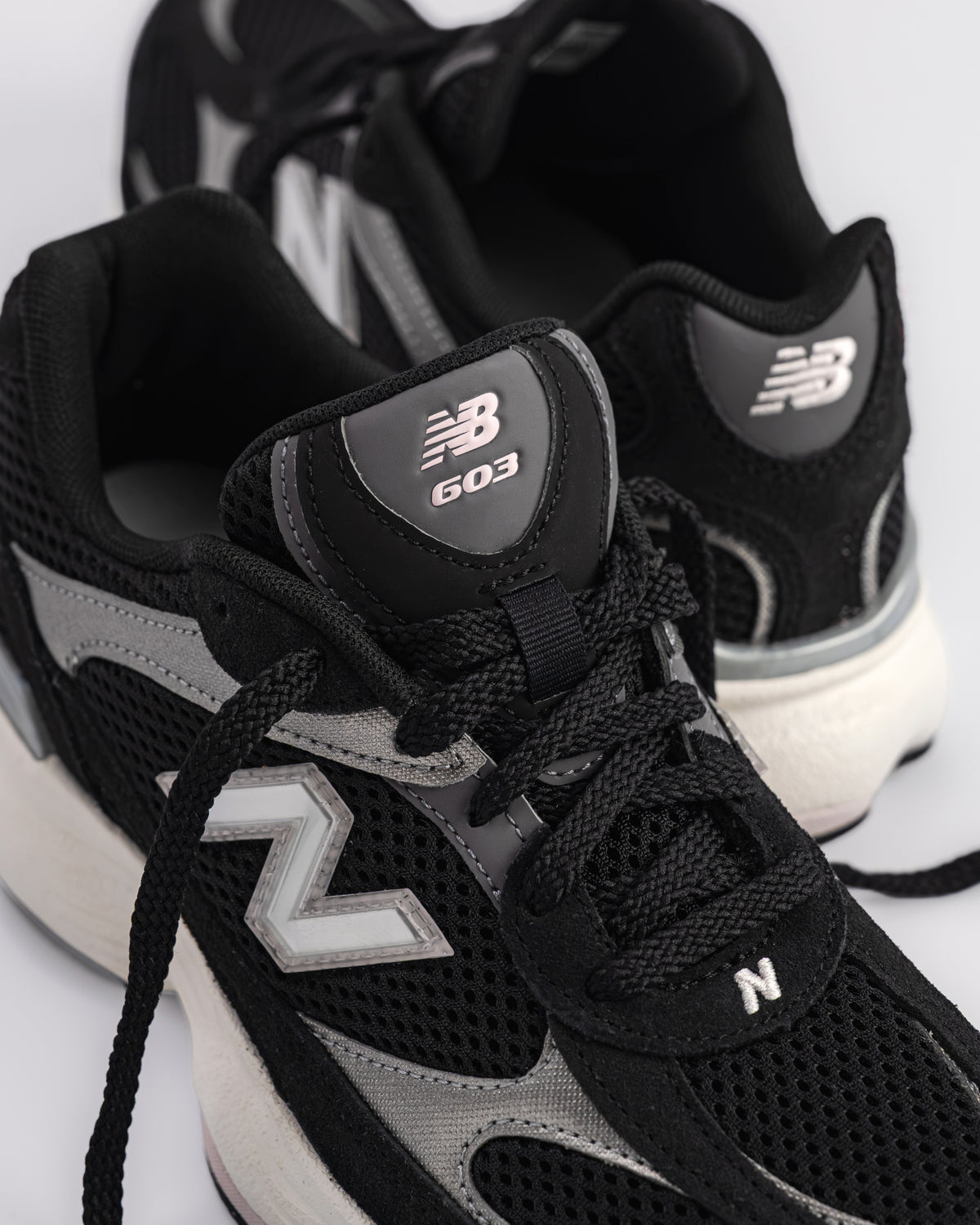 603 V1 - BLACK/DK SILVER - LEATHER/MESH