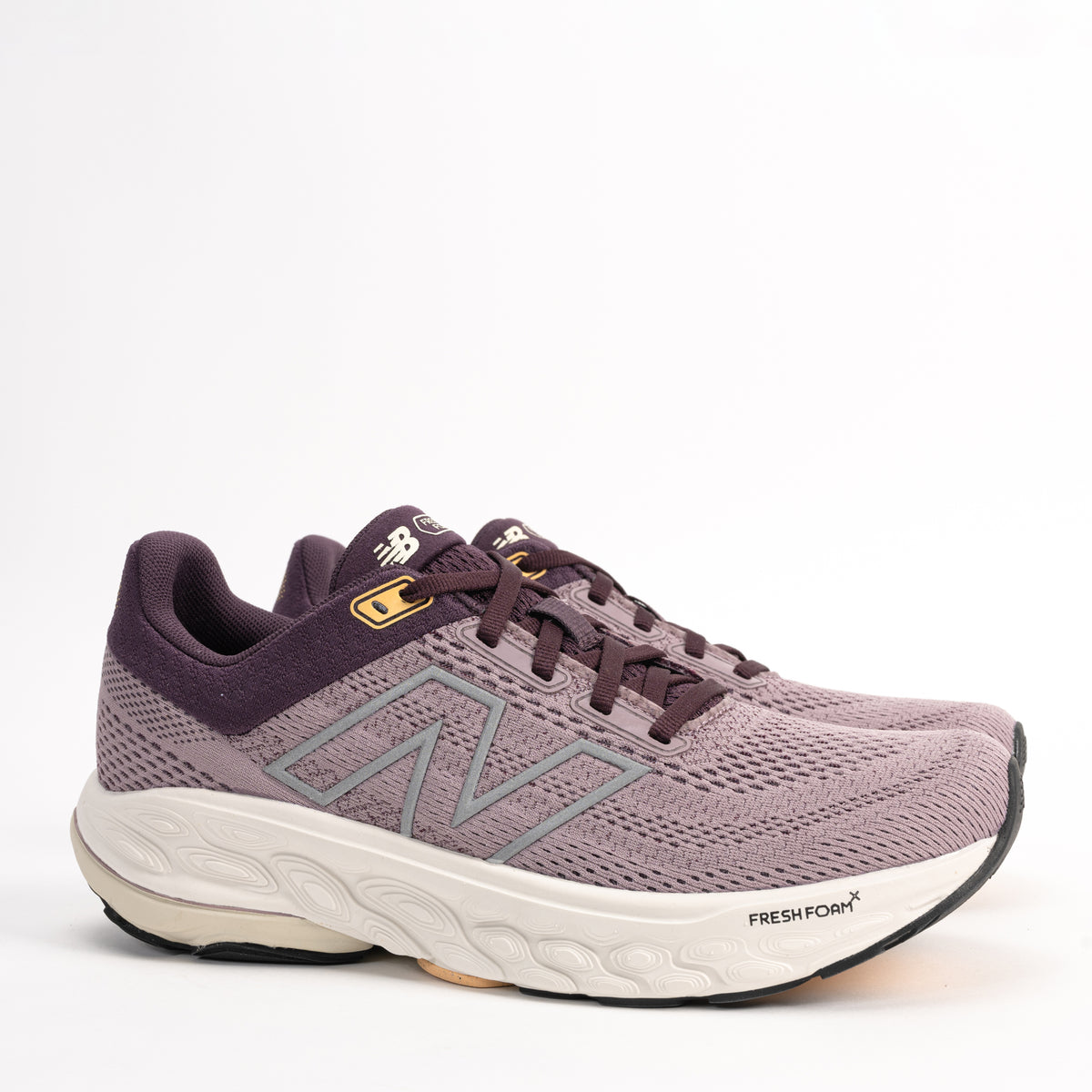 WOMEN'S NEW BALANCE 860 V14 STABILITY ICE WINE PLUM BROWN
