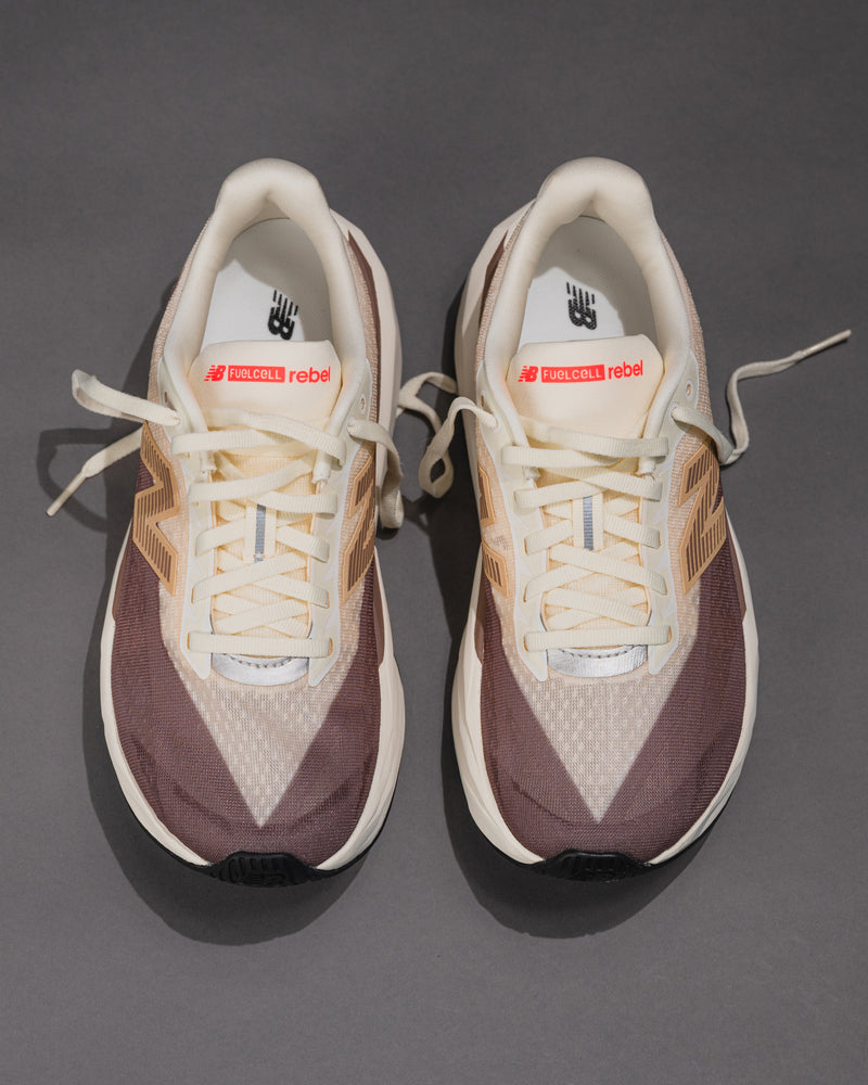 New Balance FuelCell Rebel v5 Sneaker – Angora / Earth Shadow / Sea Salt