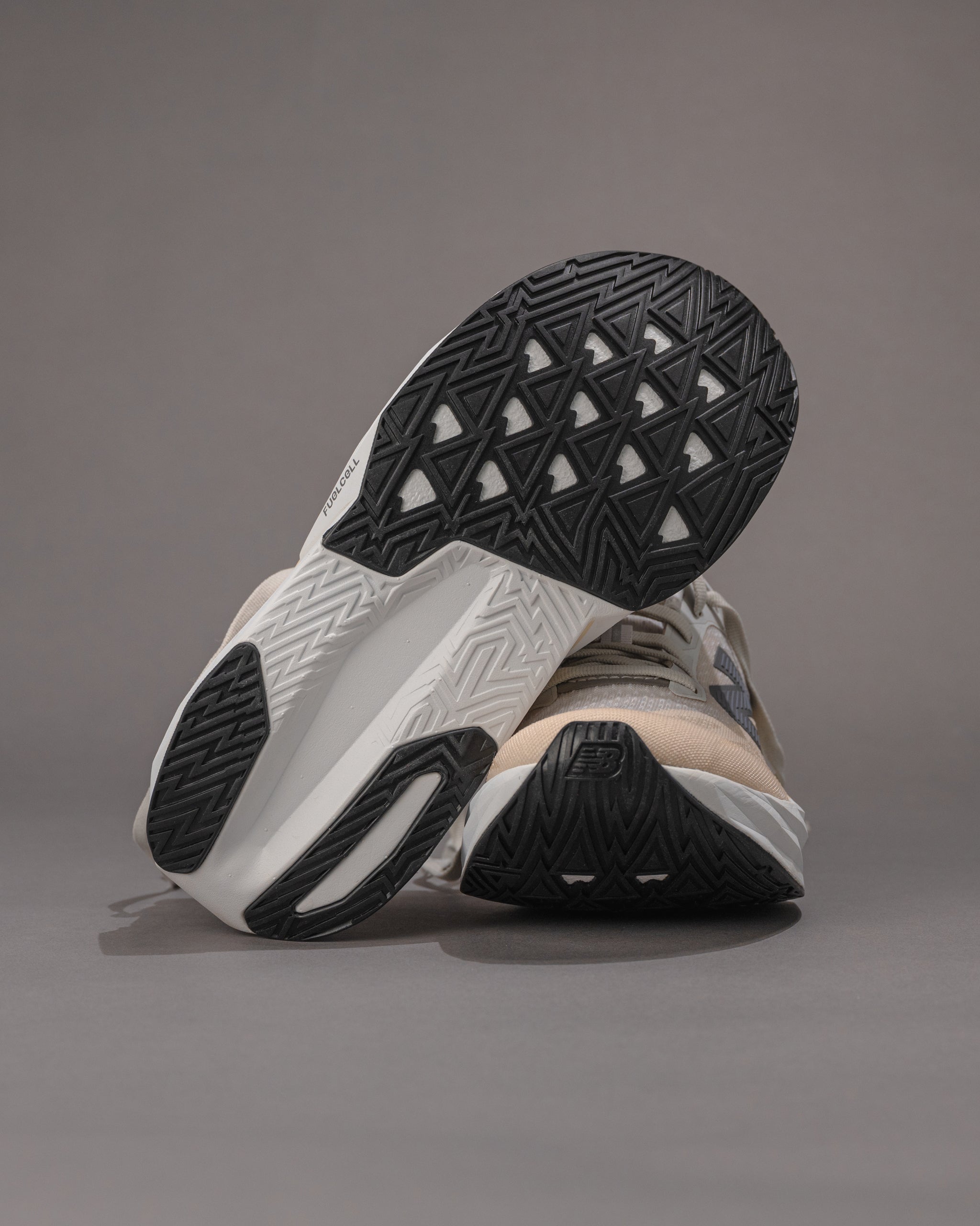 New Balance FuelCell Rebel v5 – Linen/White Ultra-lightweight