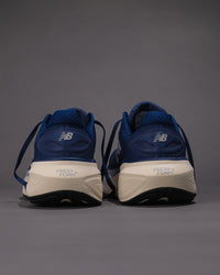 Rear image showcasing heel padding and Fresh Foam detailing.