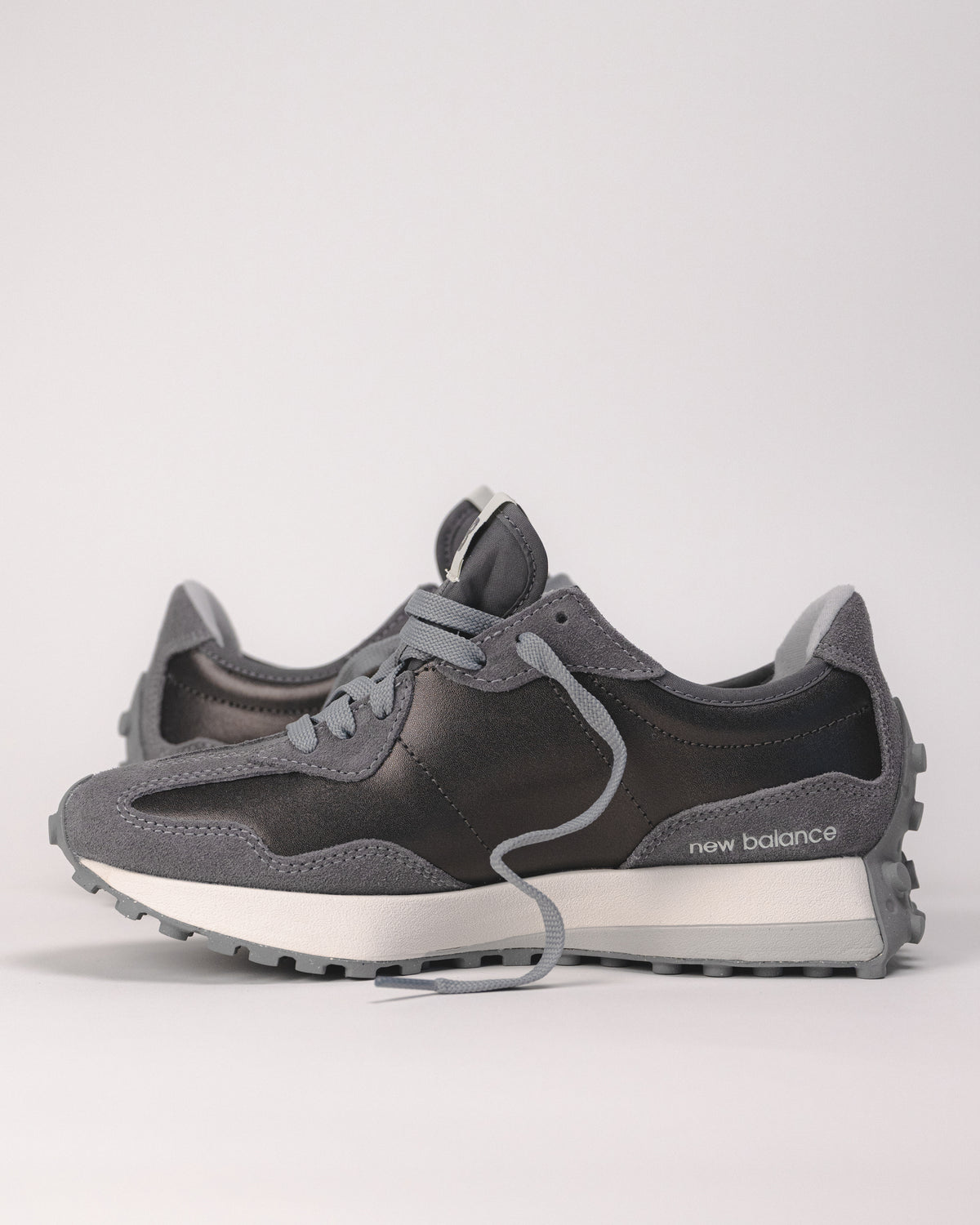 327 V1 - BLACK METALLIC - SUEDE/MESH