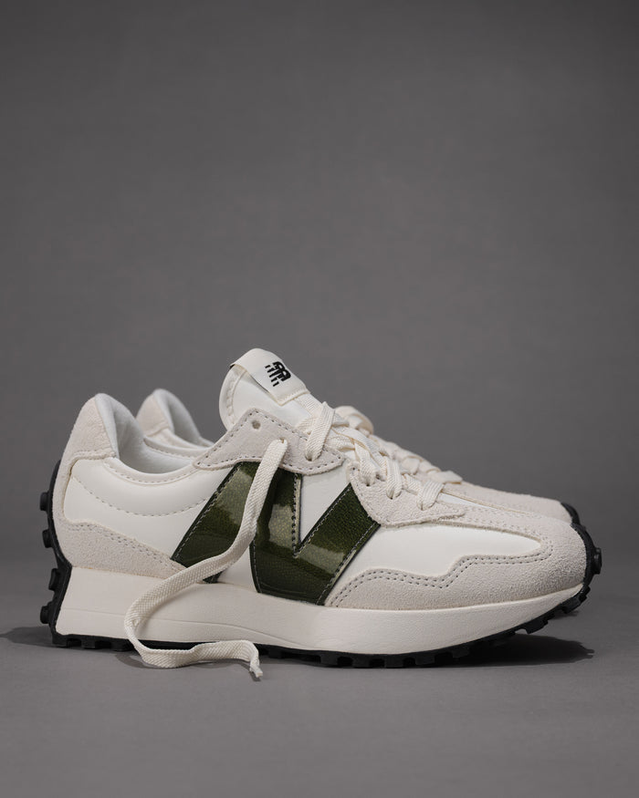 327 V1 - SEA SALT/OLIVINE - SUEDE