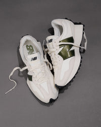 327 V1 - SEA SALT/OLIVINE - SUEDE