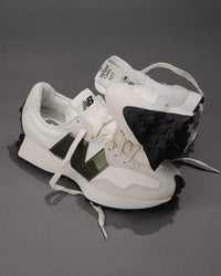 327 V1 - SEA SALT/OLIVINE - SUEDE