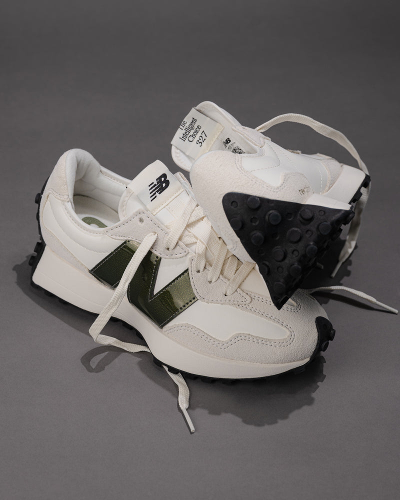 327 V1 - SEA SALT/OLIVINE - SUEDE