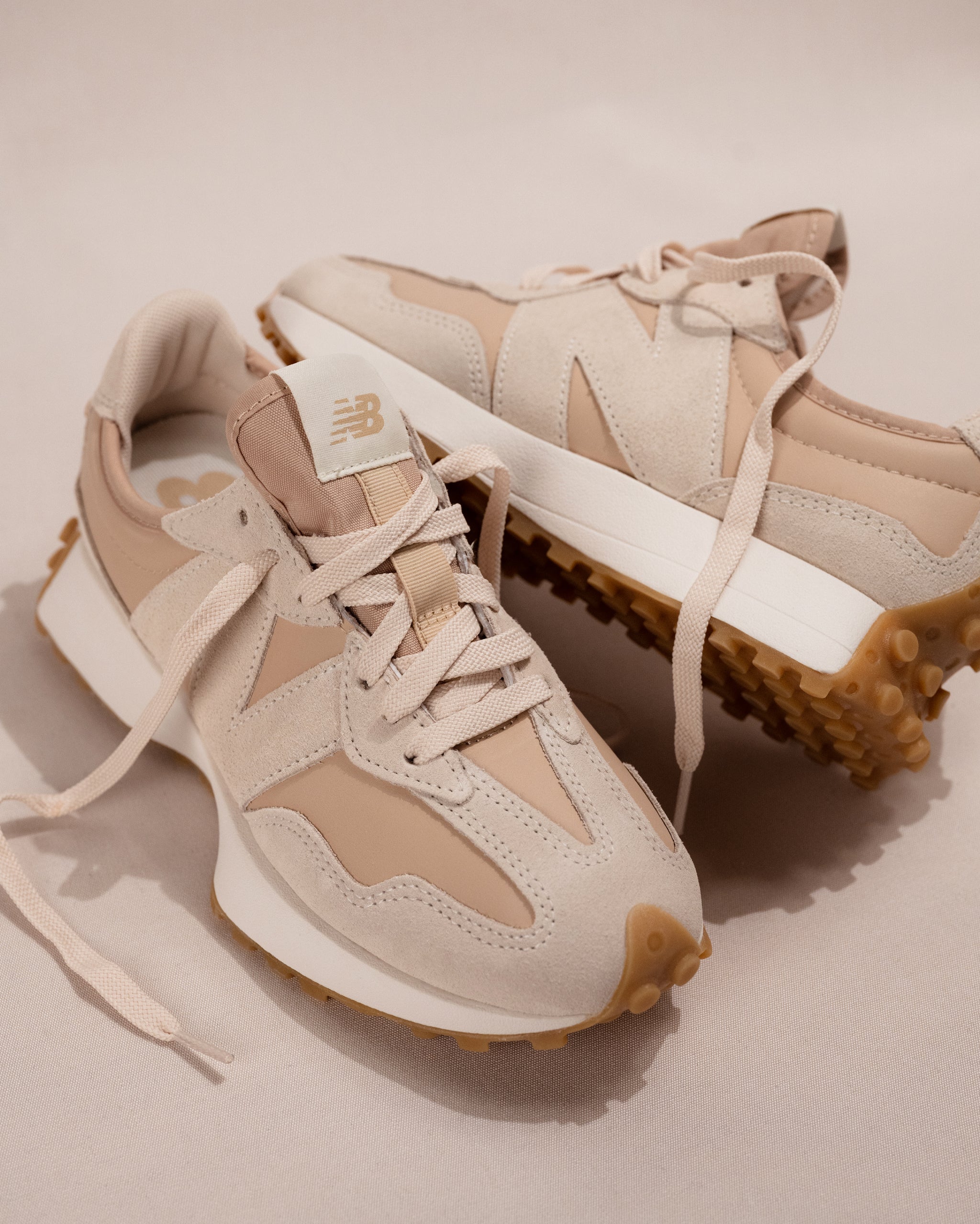 【Naka】 New Balance 327 V1 Sneaker – Dark Tan / Cream Suede Retro