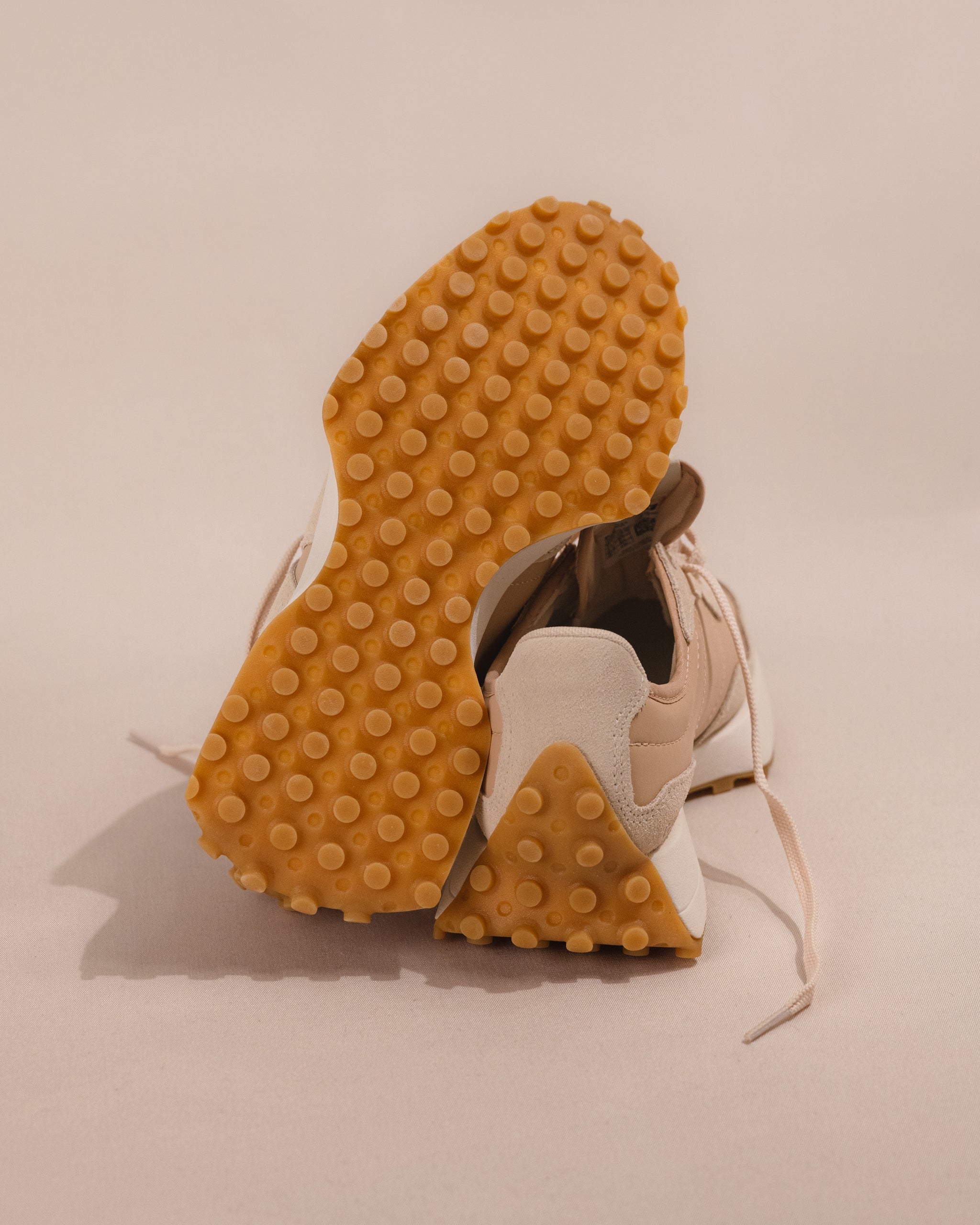 New Balance 327 V1 Sneaker – Dark Tan / Cream Suede Retro